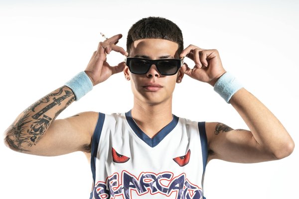 Cheveux bleus : conseils et couleurs pour sublimer votre look